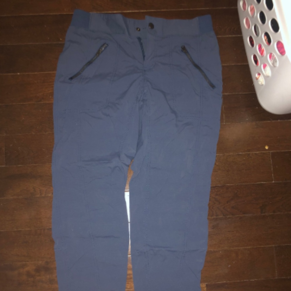 Athleta Lounge Crops
